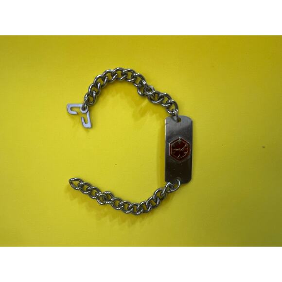 Vintage Medical Alert Bracelet – Stainless Steel  – Red Star of Life – 1970s-90s - Picture 4 of 4